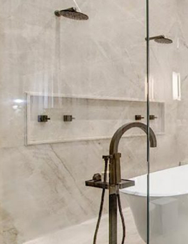Duchas e Chuveiros